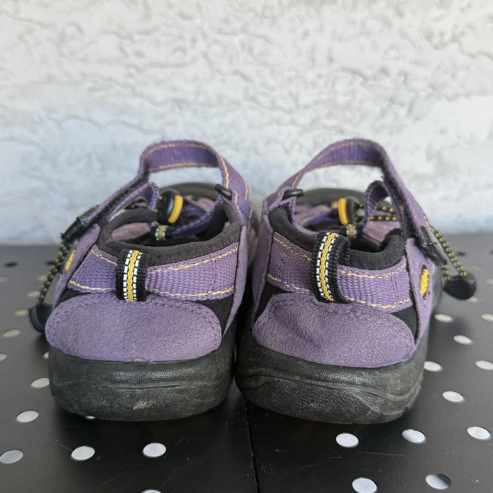 Keen Waterproof Newport Sandals Youth 2.5 Purple‎ Outdoor Hiking READ